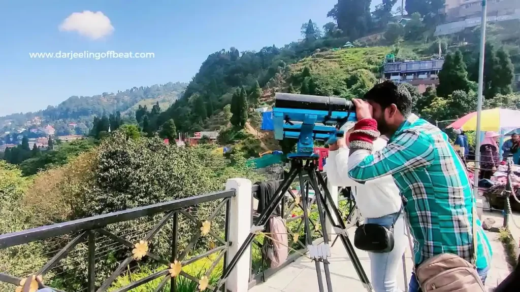Binoculars at Batasia loop
